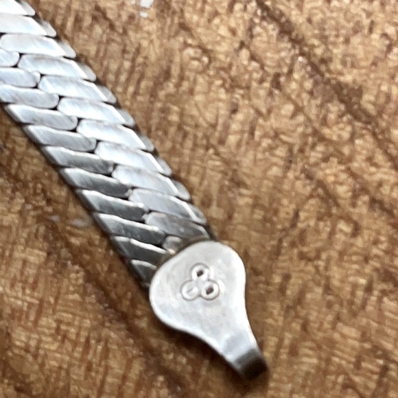 Sterling silver (stamped made in Italy and 925) 20” herringbone necklace - Picture 4 of 5